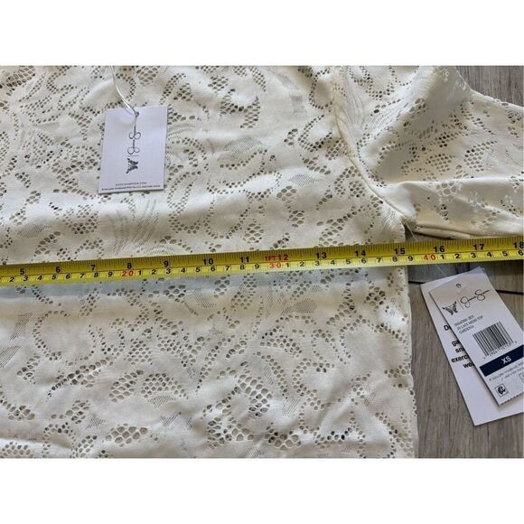 Jessica Simpson cream lace blouse with tank top size XS - Picture 8 of 12